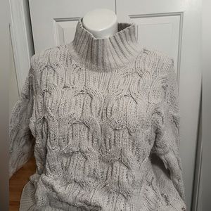 chunky sweater off white